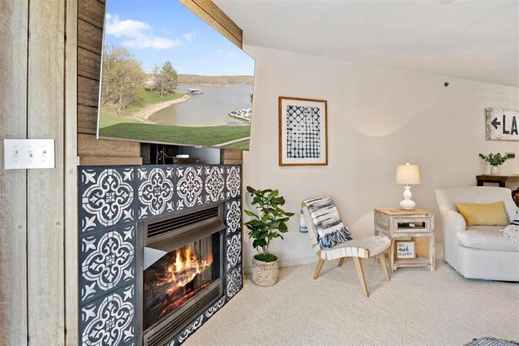 Family Fun Lakefront Condo At Parkview Bay Osage Beach Exterior photo